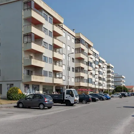 White Charm By The Sea Apartman *