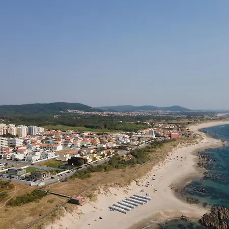 White Charm By The Sea Daire *