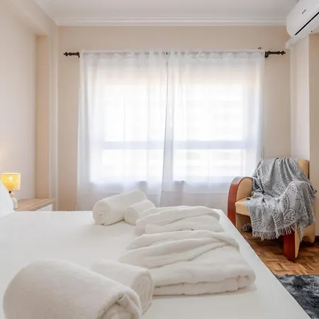 White Charm By The Sea *